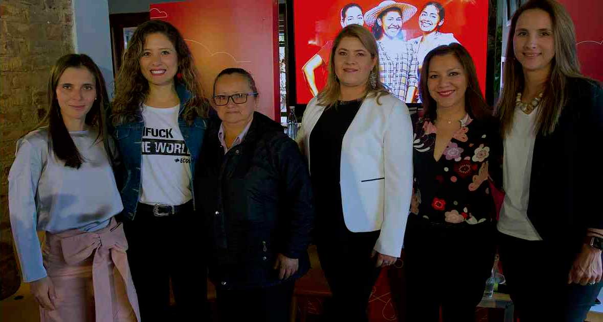 camila escobar caf&eacute;