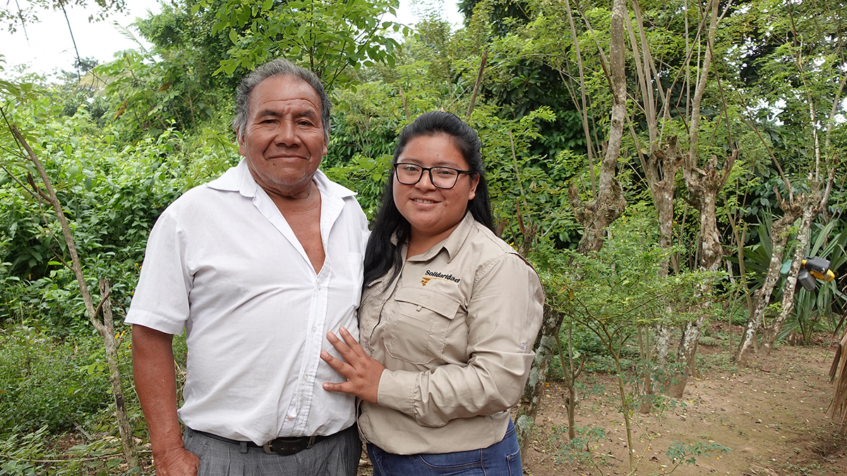 Retrato de Cristobal y Patty Choc, promotora de buenas pr&aacute;cticas agr&iacute;colas en Ixc&aacute;n
