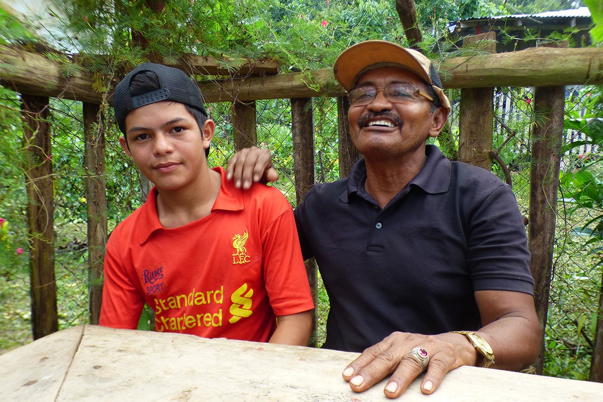 mercedes-escoto-jordi-amador-estacion-meteorologica-rama-nicaragua-solidaridad-centroamerica