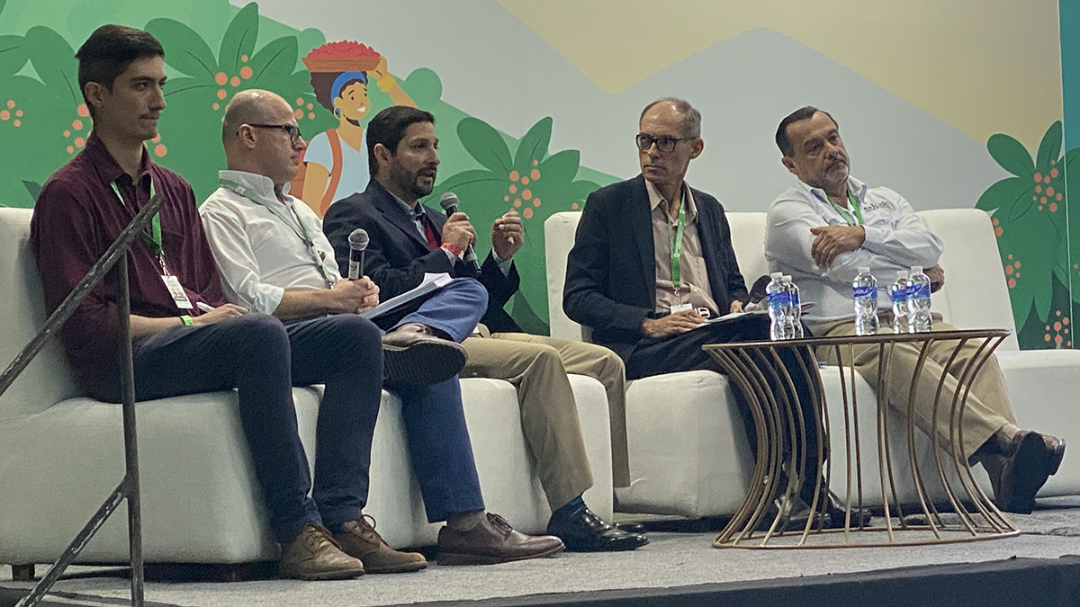 Solidaridad-José-Luis-López-Honduras-cumbre-para-la-sostenibilidad-IV-café-mercados-carbono-resiliencia-cambio-climático-pequeños-productores