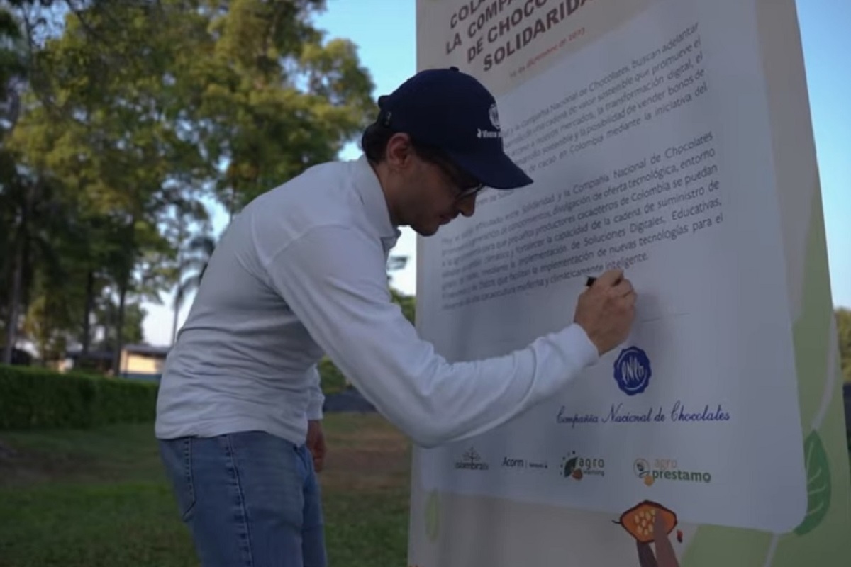 Alianza Compañía Nacional de Chocolates Asómbrate Alianza Compañía Nacional de Chocolates Asómbrate