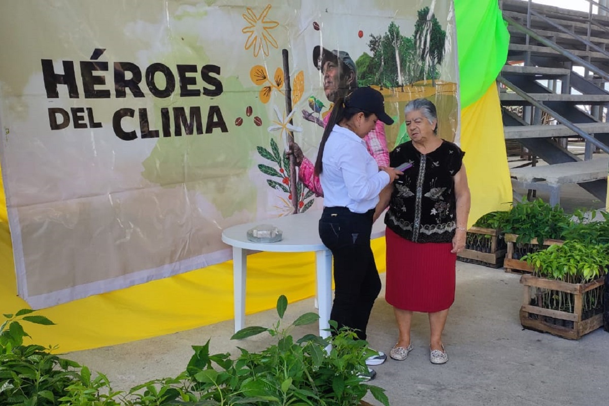 Asómbrate, aniversario La Sierra Asómbrate, aniversario La Sierra